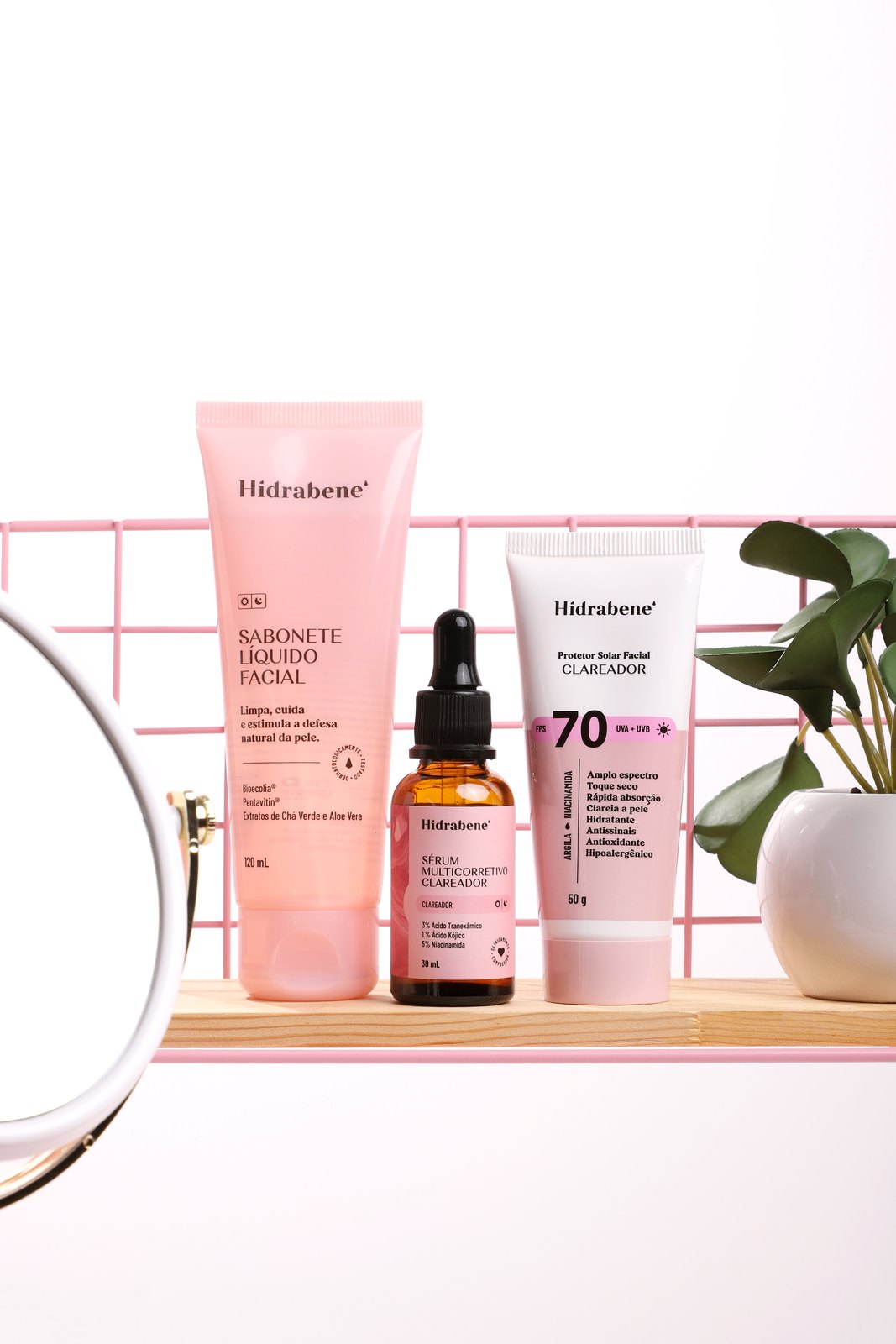 Kit Clareador Facial Hidrabene com o Protetor Solar Facial Clareador FPS 70 na embalagem nova